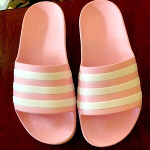Adidas Adilette Aqua Slides Sandals Pink w White Stripes Sz 5 K